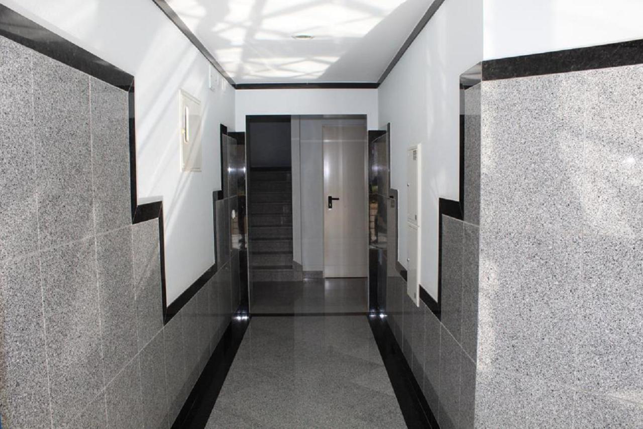 Apartamento Luminoso Urb. Quinta Das Palmeiras Porches  Bagian luar foto